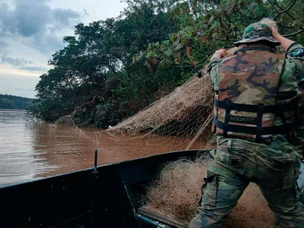 Intenso patrullaje fluvial