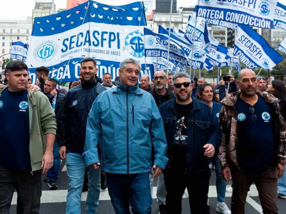 Delegados y afiliados de ANSES