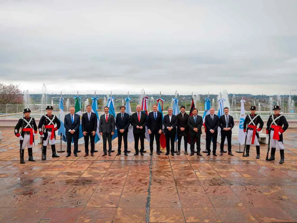 Cumbre de Gobernadores del Norte Grande Argentino en Posadas