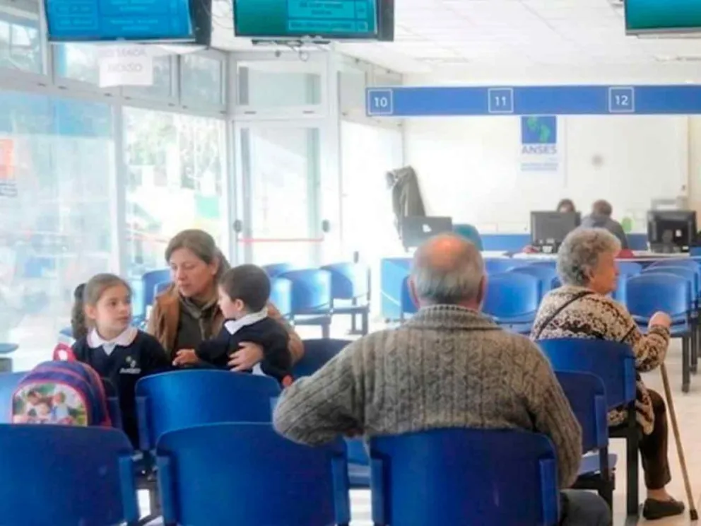  Los haberes subirán 2,1%