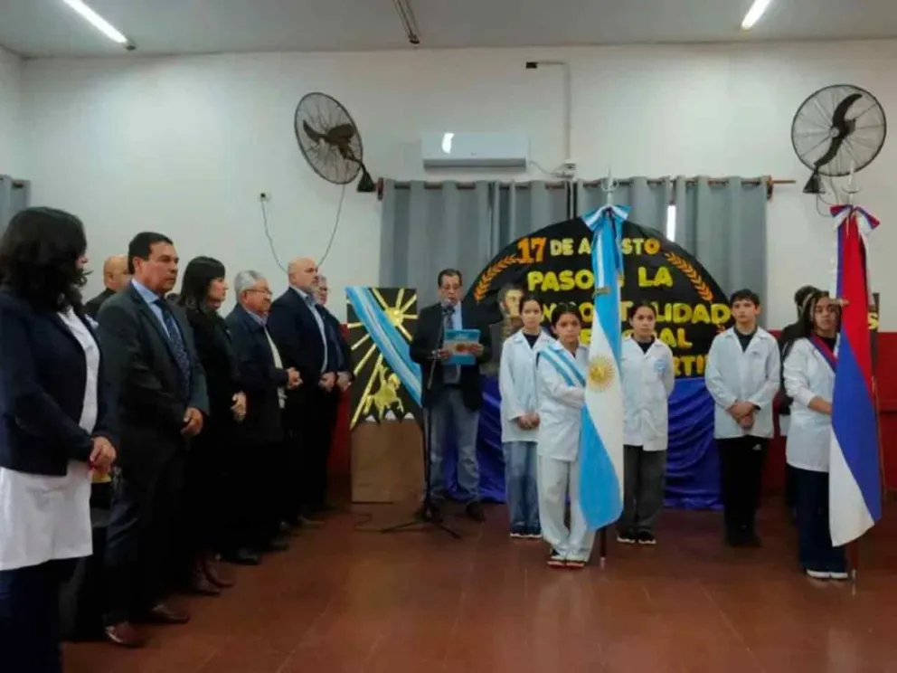 Emotivo acto en la Escuela Provincial N° 829
