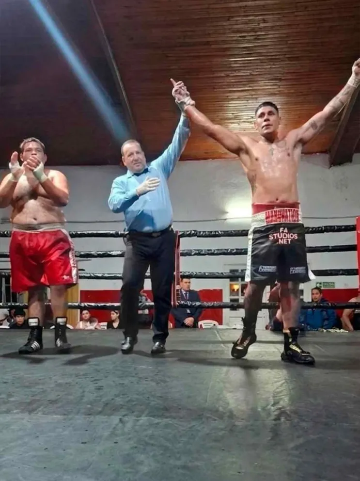 Javier “La Cobra” Andino victorioso