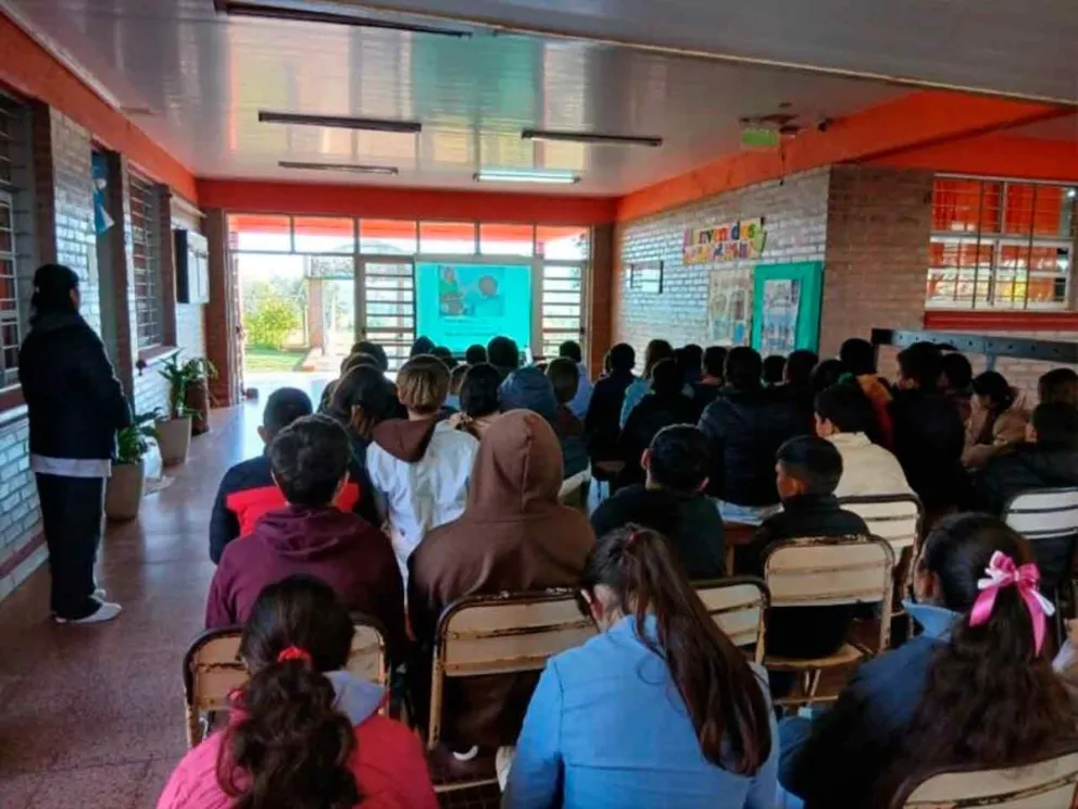 Charla de educativa sobre la adicción al juego