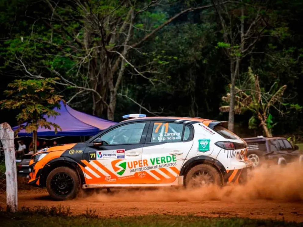 Peugeot 208 Rally4 del binomio misionero
