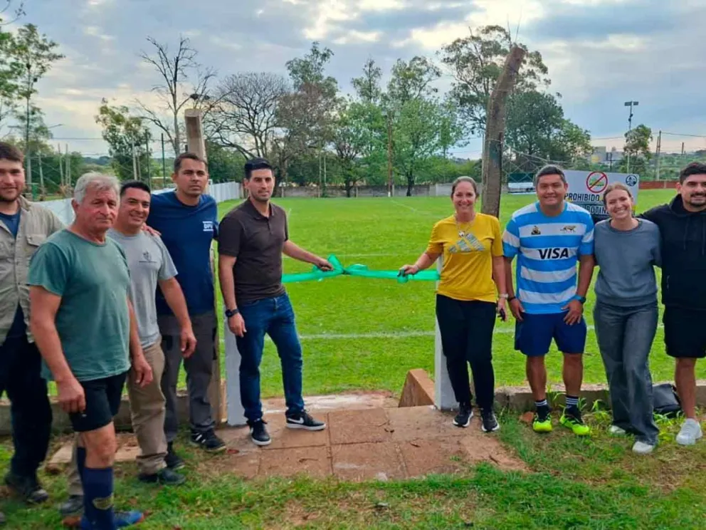 Momento del corte de cinta 