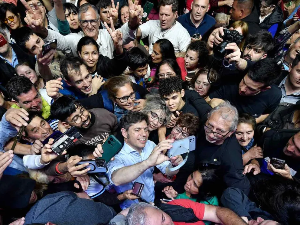 La militancia junto a Axel Kicillof 