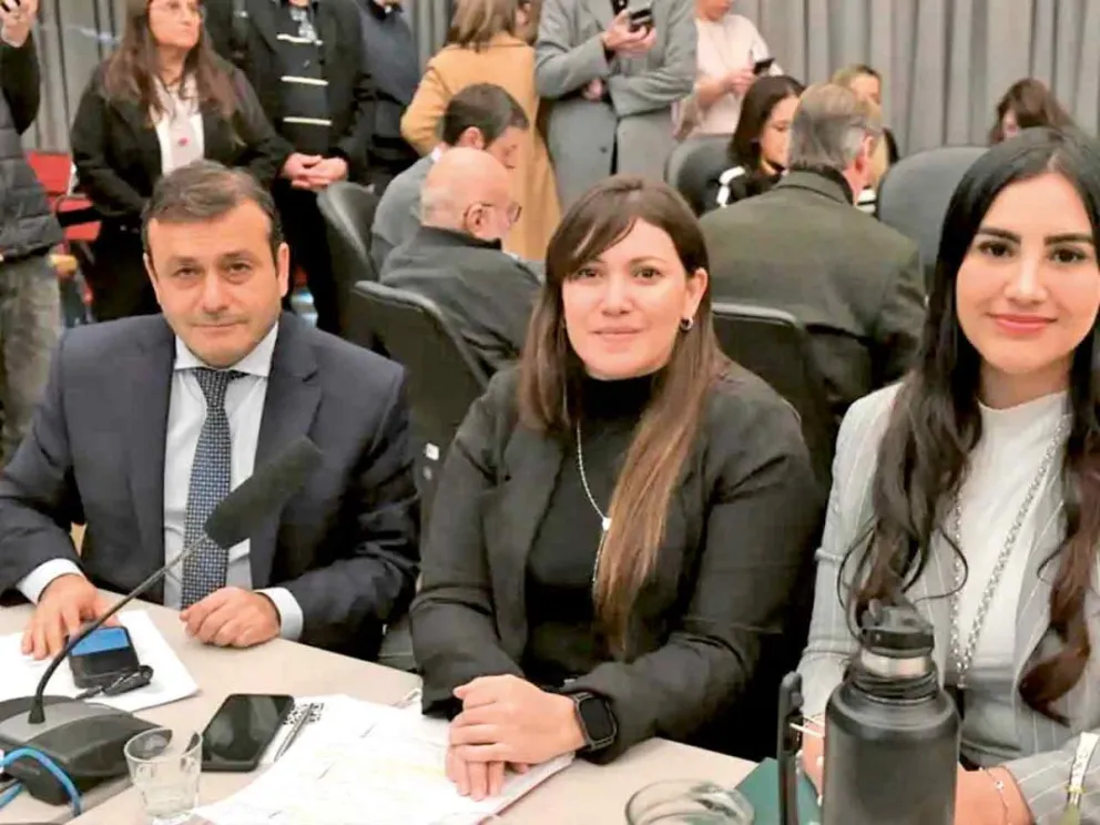 Oscar Herrera Ahuad, Tatiana Antúnez y Yamila Ruiz