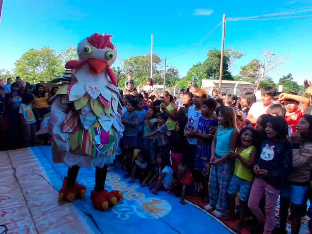 Desplegó su show en Escuela de Frontera 19