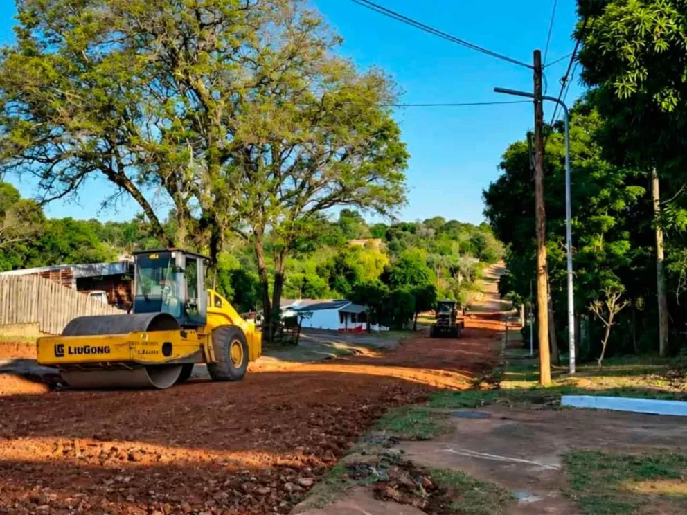 Perfilado, entoscado y compactado de calles