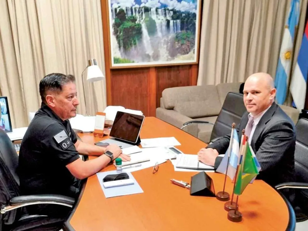 Com. Gral Sandro Martínez y Com. Marcelo Engel ENge