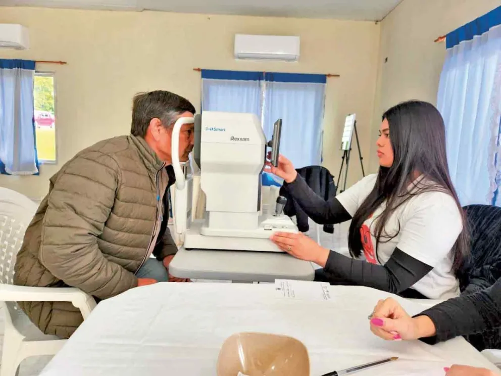 El operativo promueve el acceso al derecho de la salud visual