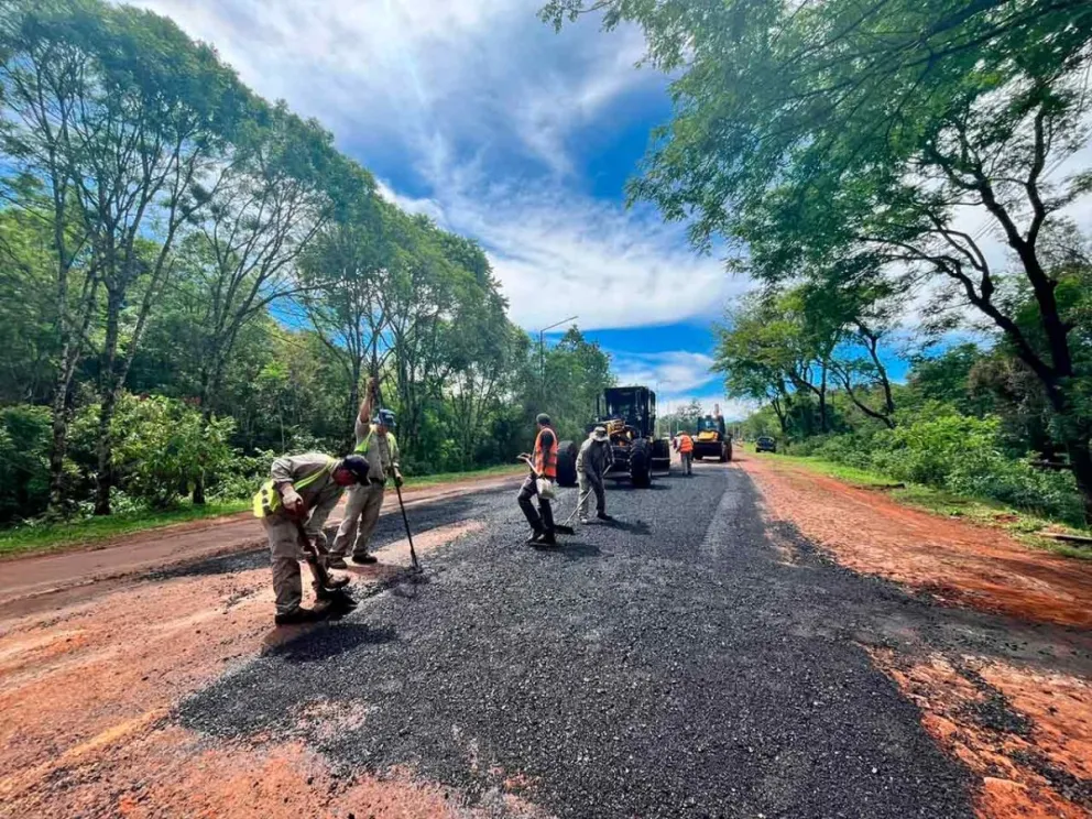 Trabajos de bacheo superficial y profundo