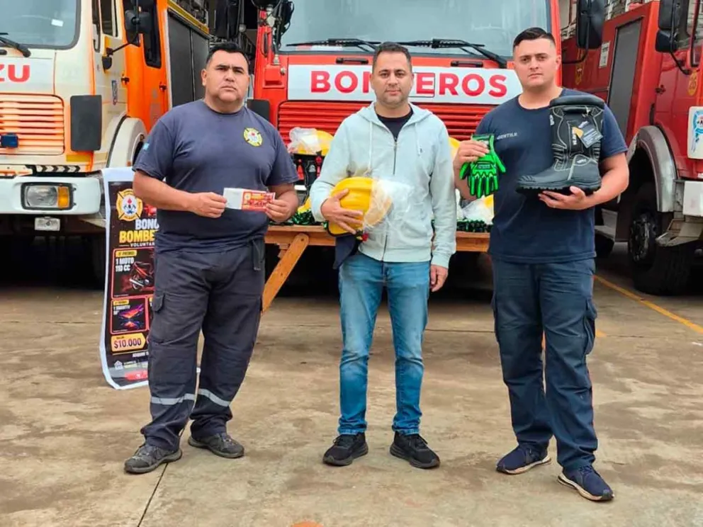 Bono, cascos para incendios y guantes para rescate 