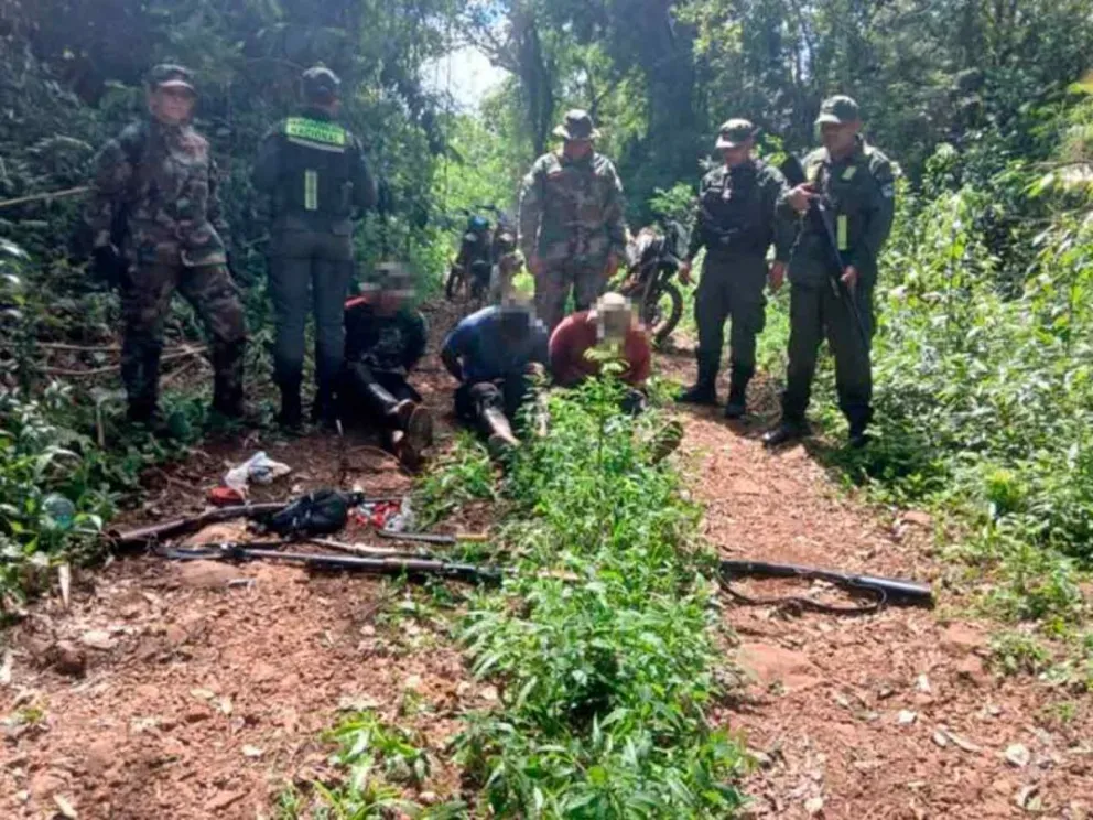 Momento de la captura  y secuestro de elementos