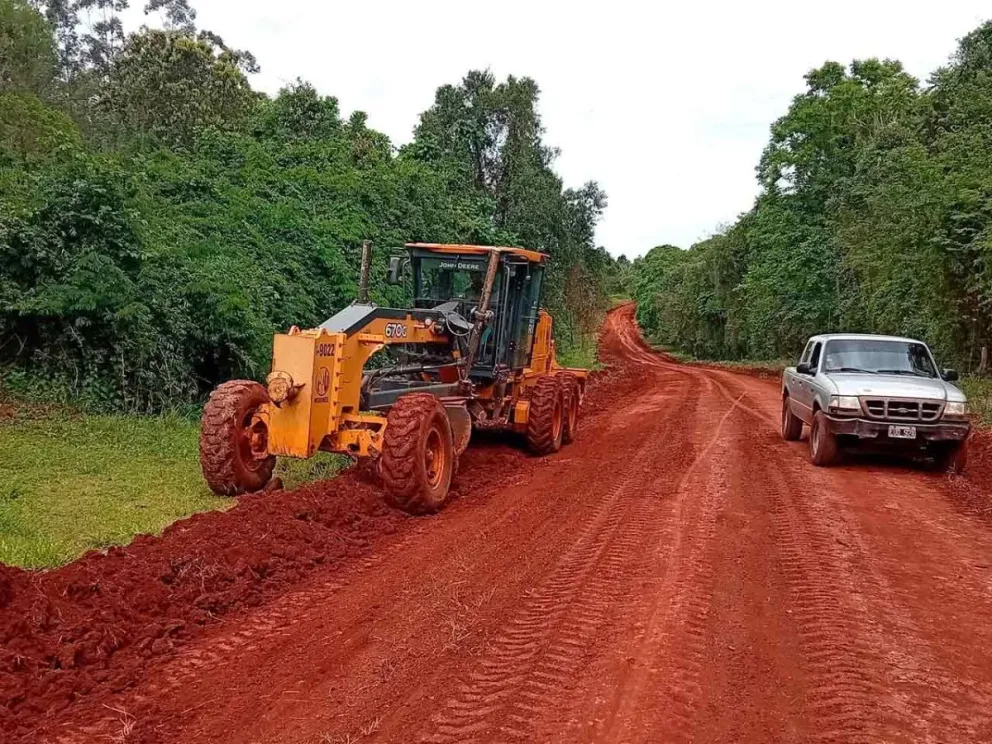 Tareas de despeje lateral, perfilado y compactación