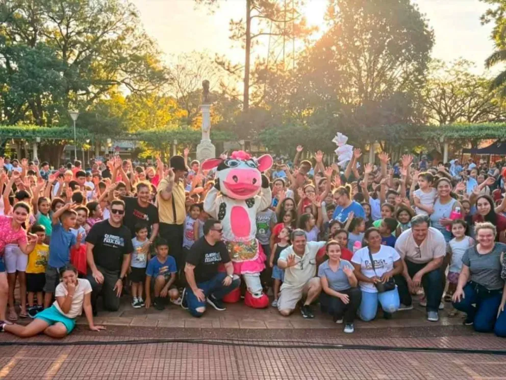 Llevó alegría, juegos y música en vivo