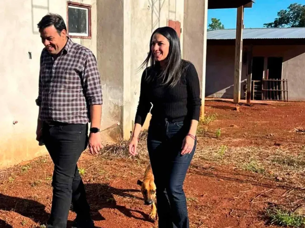 Juan Pereira y Romina Faccio recorrieron distintas obras