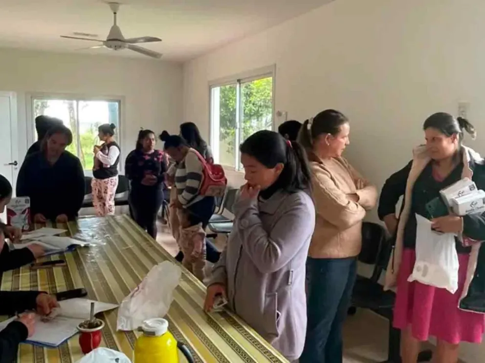 Asistencia a las familias del lugar 