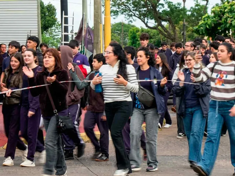 Partieron de la plaza Malvinas 