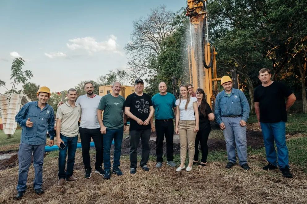 Passalacqua junto al intendente Carlos Goring y autoridades del IMAS