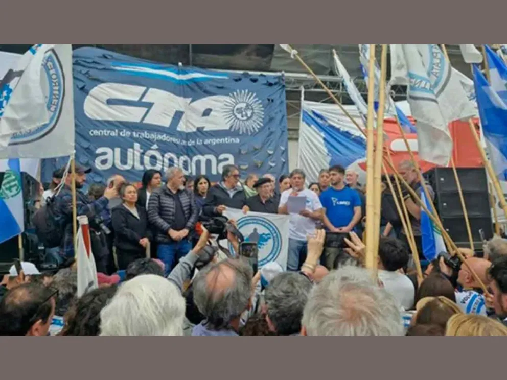 "El 15 todos a la calle"