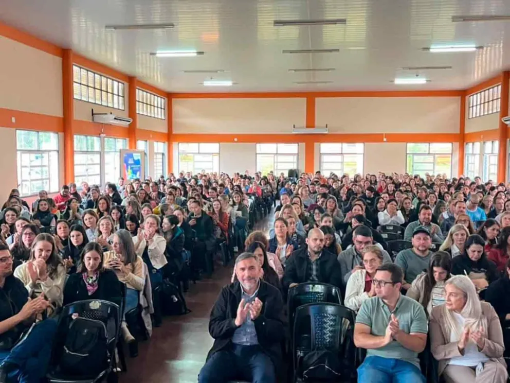 Abordó temáticas para la enseñanza contemporánea