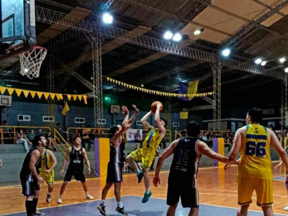 Venció 82 a 66 a El Coatí