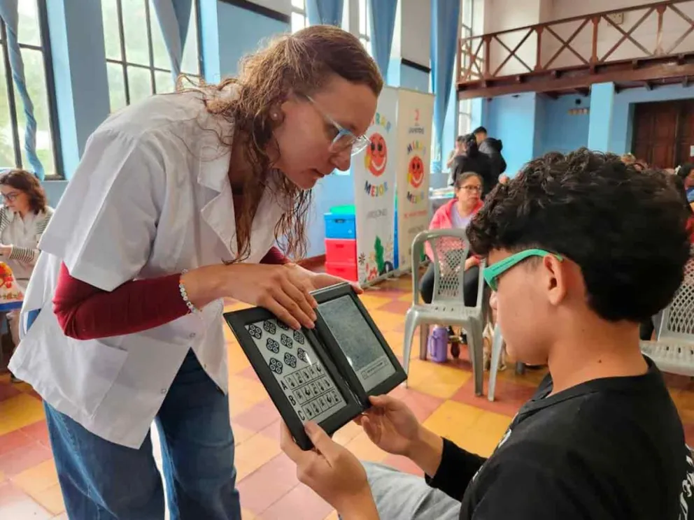 Realizaron examen de ambliopia en 50 niños