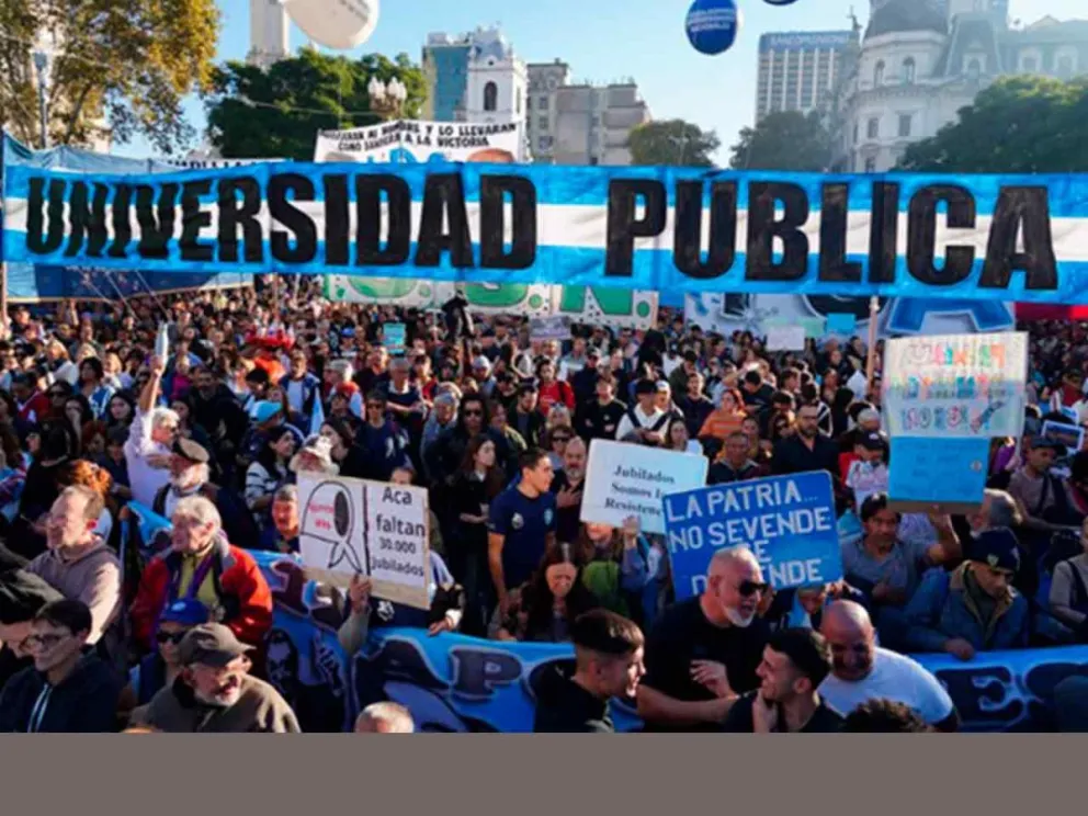 Por la educación, la soberanía y la democracia