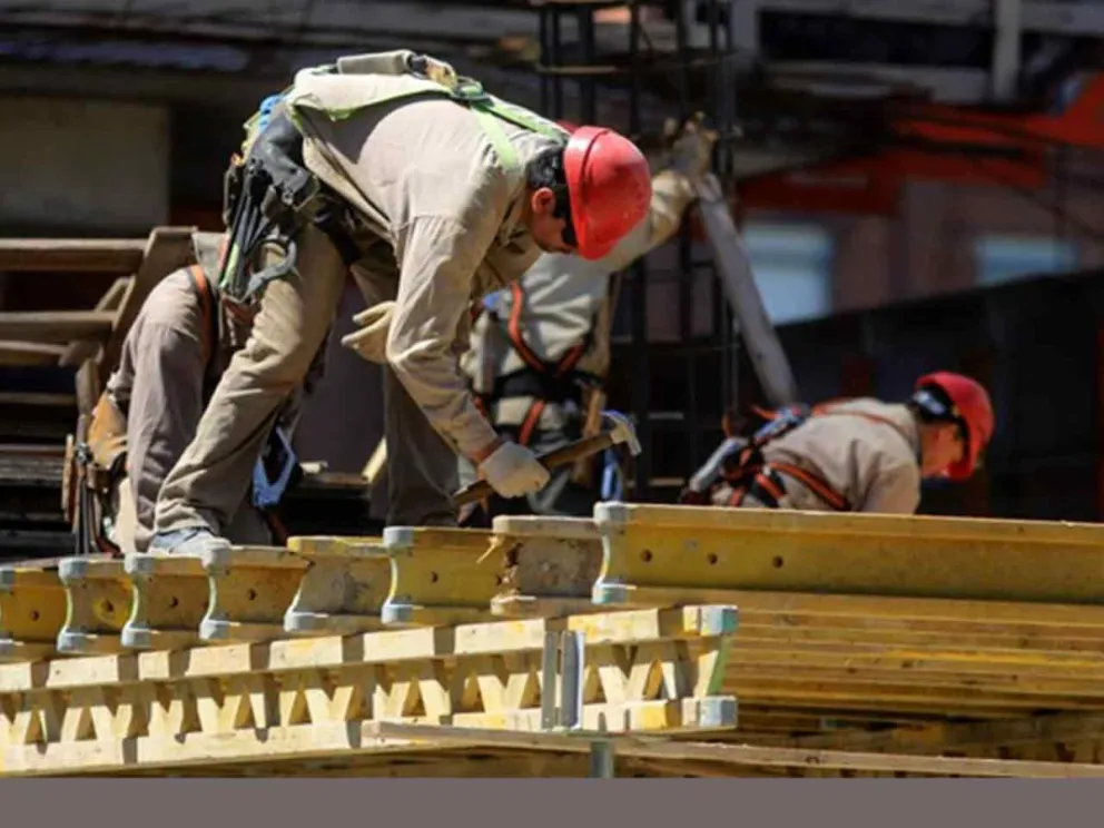 Nivel de empleo más bajo de los últimos 52 meses