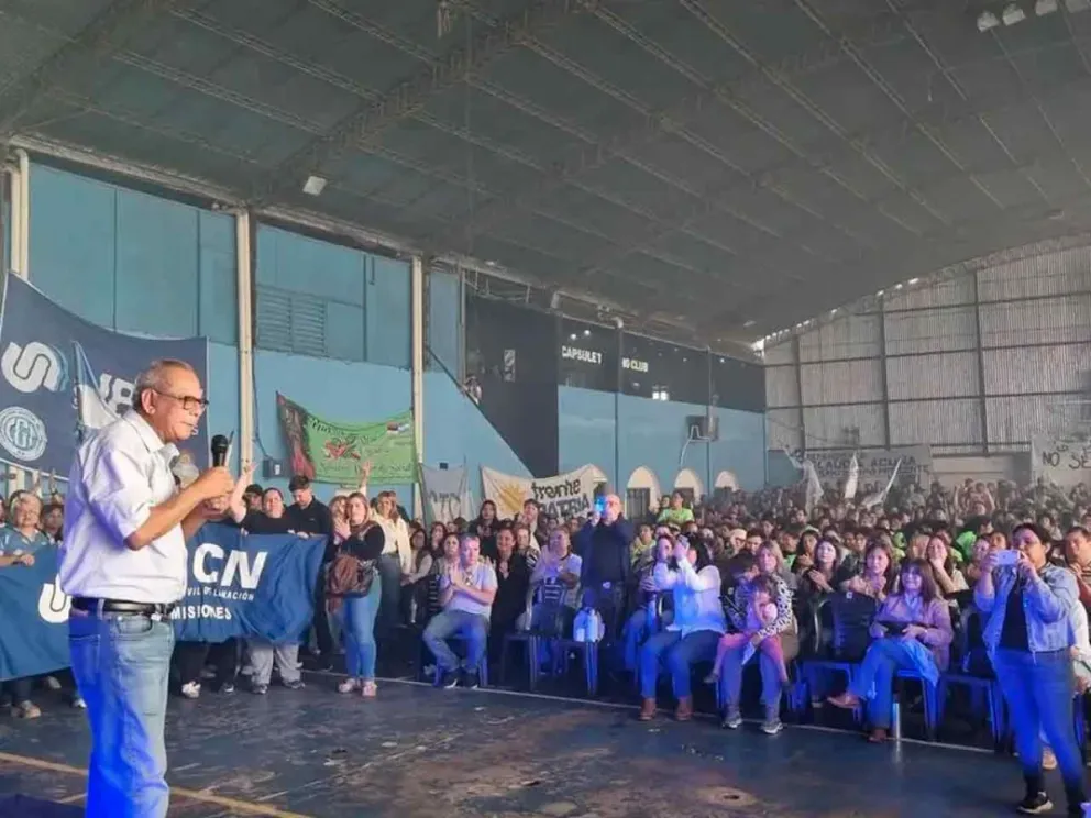 Acto en el Club Racing