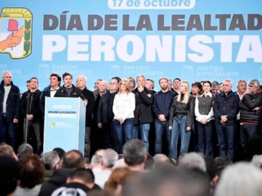 Axel Kicillof encabezó un masivo acto