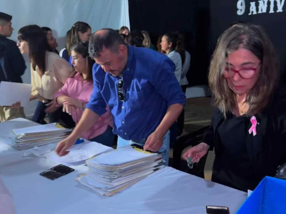 La entrega se realizó en el noveno aniversario de Pozo Azul