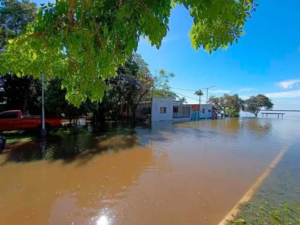 El avance del agua impactó en numerosas viviendas